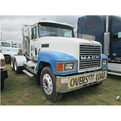 2000 MACK CH613 T/A TRUCK TRACTOR, S/N 1M1AA18Y3YW125908, MACK E7 460 ENG, 13 SPD FULLER TRANS, ENG 