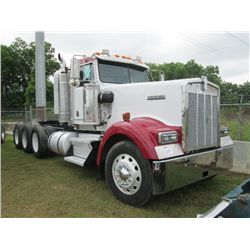 1996 KENWORTH W900B TRI-AXLE TRUCK TRACTOR, S/N 1XKWDB9X7TJ685451, 3406E CAT ENG, 18 SPD TRANS, AIR 
