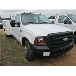 2006 FORD F350 CREW CAB SERVICE TRUCK, S/N 1FDWW36P06EB26932, POWERSTROKE V8 DIESEL ENG, 5 SPD MANUA