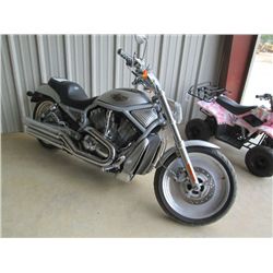 HARLEY DAVIDSON V-ROD 100TH ANNIVERSARY MOTORCYCLE, S/N 1HD1HAZ493K845574