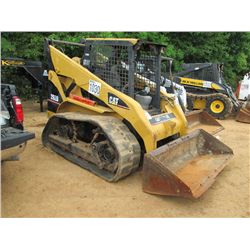 CAT 262B SKID STEER LOADER, S/N PDT01901 (05 YR) TRACK TYPE, GP BUCKET, CANOPY, METER READING 788 HR
