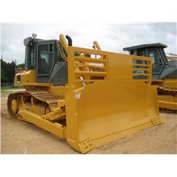 KOMATSU D65EX-15 CRAWLER TRACTOR, S/N 67015, SEMI-U-BLADE W/TILT, ECAB W/AIR, SCREENS