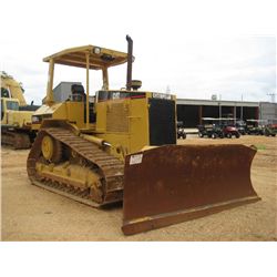 CAT D5MXL CRAWLER TRACTOR, S/N 4BR00331, 6 WAY BLADE, 24" PADS, CANOPY, METER READING 8,836 HRS