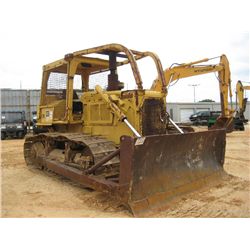 CAT D6D CRAWLER TRACTOR, SEMI-U BLADE, CANOPY, SWEEPS, SIDE & REAR SCREENS, METER READING 9,219 HRS