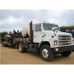 1987 INTERNATIONAL 2375 FLATBED TRUCK, S/N 1HS2DGFN1HH486300, DIESEL, 9 SPD, STEEL FLATBED, (2) 500 
