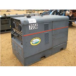 LINCOLN COMMANDER 300 MODEL WELDER/GENERATOR, S/N METER READING 4,649 HRS