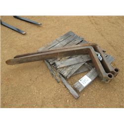 1 SET HEAVY DUTY 5' FORKS