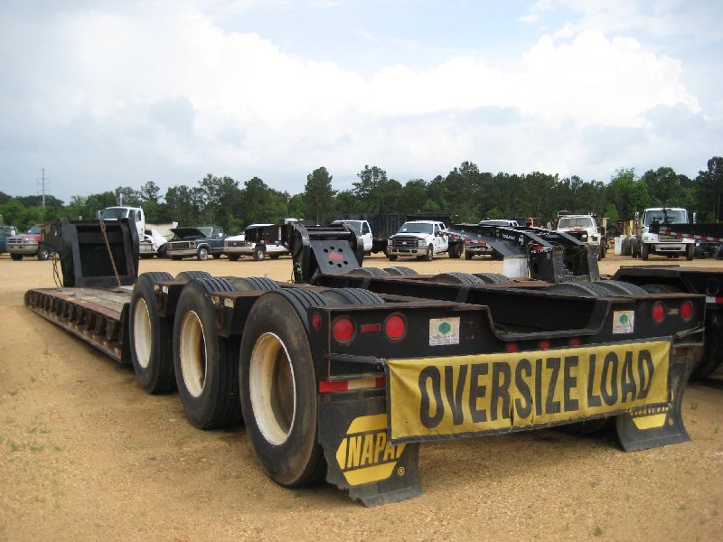 Lowboy Out Riggers ETNYRE 24' TRI-AXLE DETACHABLE LOWBOY TRAILER, S/N 1E9Y24300WE11160 ...