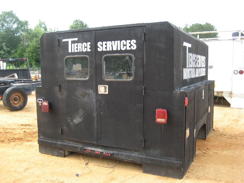 9' RAWSONKOERIG ENLCLOSED MECHANIC TOOL BED