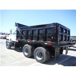 2000 GMC C8500 T/A DUMP TRUCK, S/N 1GDT7H4CXYJ526195 , 7.2L CAT DIESEL, A/T, 40K REARS, 12K FRONT, A