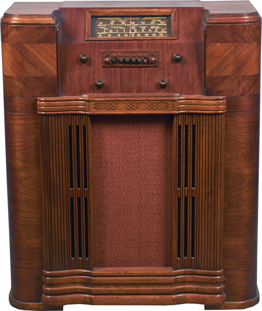 Firestone Air Chief Model S73992 Wood Console Radio