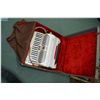 Image 1 : Vardes pearl coloured accordion in hard case