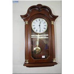 Modern quartz chiming wall clock