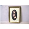 Image 1 : A framed floral motif moose tufting