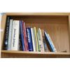 Image 1 : A selection of books including antique collector's guide and antique reference books etc.