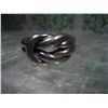 Image 2 : STERLING SILVER RING SIZE 7 T.W. 5.2 GRAMS
