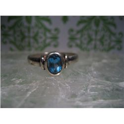 STERLING SILVER TOPAZ RING SIZE 6 T.W. 3.4 GRAMS