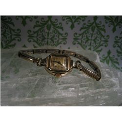 10K VINTAGE GOLD FILLED LADIES GOTHAM WRIST WATCH