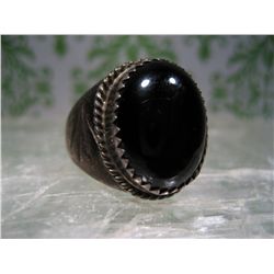 BLACK ONYX SOUTHWESTERN STERLING SILVER RING 9 T.W. 8.6 GRAMS