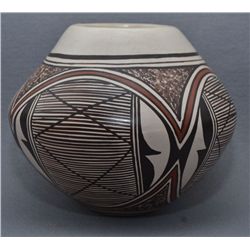 HOPI POTTERY JAR