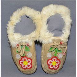 PLAINS INDIAN MOCCASINS