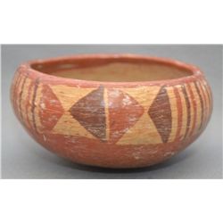 PRECOLUMBIAN POTTERY BOWL