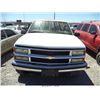 Image 2 : 1999 - CHEVROLET SUBURBAN // RESTORED SALVAGE