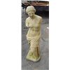 Image 1 : CONCRETE - STATUE - LADY