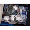 Image 1 : BIN OF COLLECTABLES AND OTHER