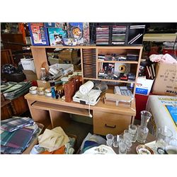 DESK - 2 PC FOR TRANSPORT