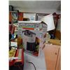 Image 1 : JUICE DISTRACTOR - NEW IN BOX FROM ESTATE