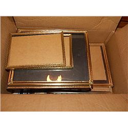 BOX OF ASSOSRTED PICTURE FRAMES