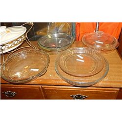 PYREX AND OTHER - 7 PIECES TOTAL