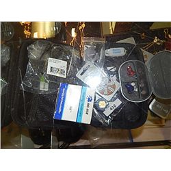 CASE WITH 2 HEARING AIDS, MULTITUDE OF NEW BATTERIES AND MANY ACCESSORIES - FROM ESTATE