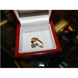 RING - YELLOW-ISH STONE
