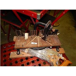 VINTAGE MITER BOX AND SAW