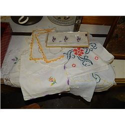 ASSORTED CROSS STITCH, LACE AND OTHER LINEN