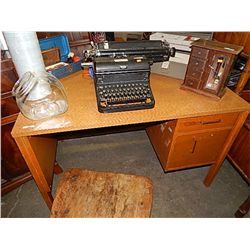 RETRO OAK DESK