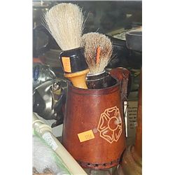 LEATHER MUG WITH 2 SHAVING BRUSHES