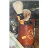 Image 1 : LEATHER MUG WITH 2 SHAVING BRUSHES