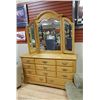 Image 1 : DRESSER WITH WING MIRROR - NEW - 8 DRAWER