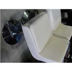 WHITE AND CHROME GAS LIFT BAR STOOL
