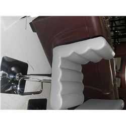 GREY AND CHROME GAS LIFT BARSTOOL