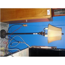 VINTAGE TRILIGHT FLOOR LAMP