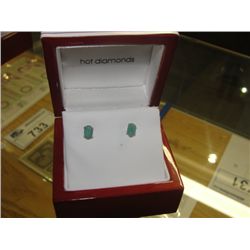 GENUINE STERLING SILVER EMERALD STUD EARRINGS. NEW