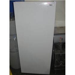 WHITE APARTMENT SIZE FREEZER