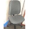 Image 1 : GREEN AND BLACK UPHOLSTERED GAS LIFT OFFICE CHAIR
