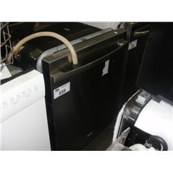 WHIRLPOOL STAINLESS STEEL FRONT BUILT-IN DISHWASHER - STORE RETURN APPLIANCE