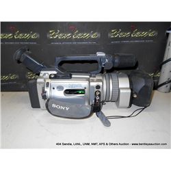 SONY DCR VX 2000 DIGITAL CAMERA VIDEO RECORDER