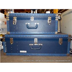 MOBILE SHIPPING CONTAINERS